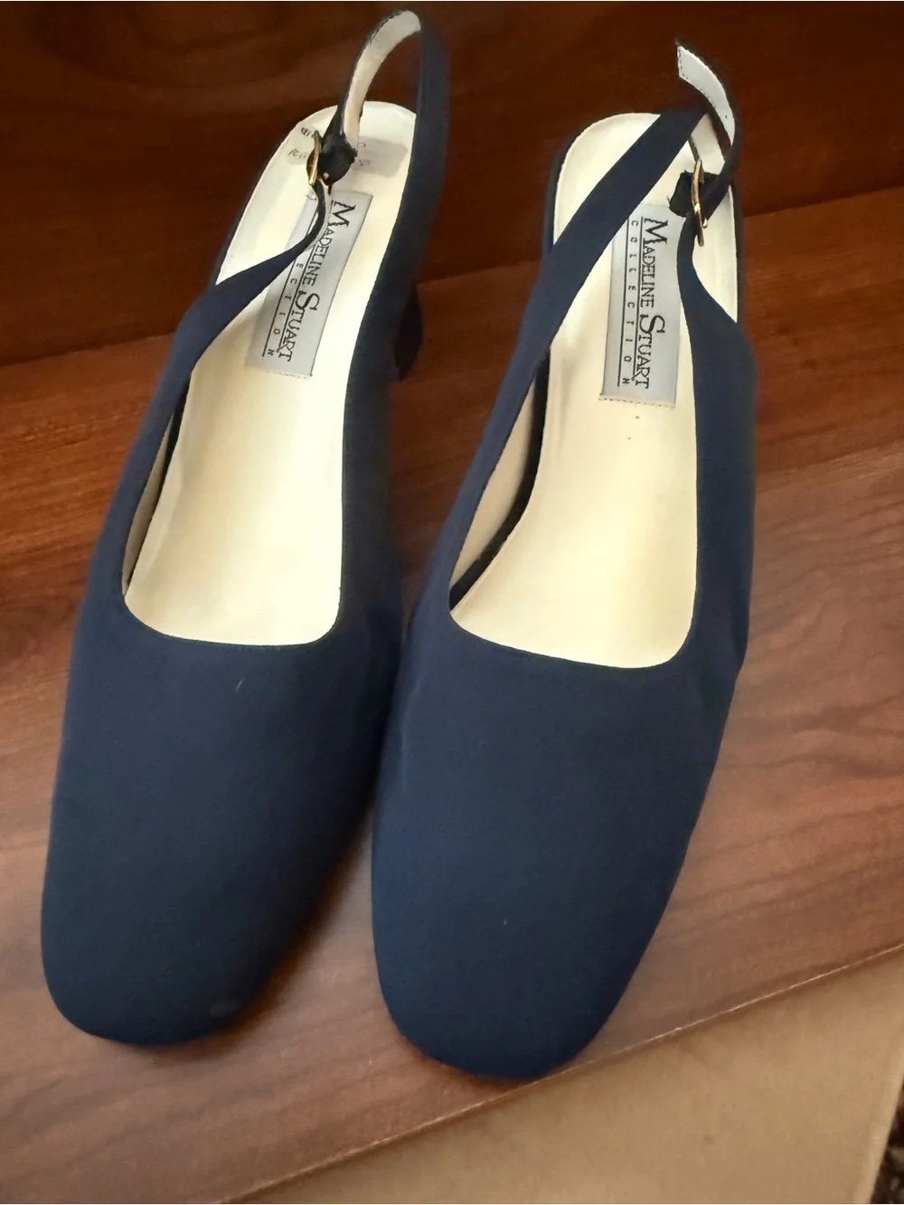 Navy Slingback Women's Pumps - Classic Navy Heels size 10 NIB Madeline Stuart - Picture 2 of 8
